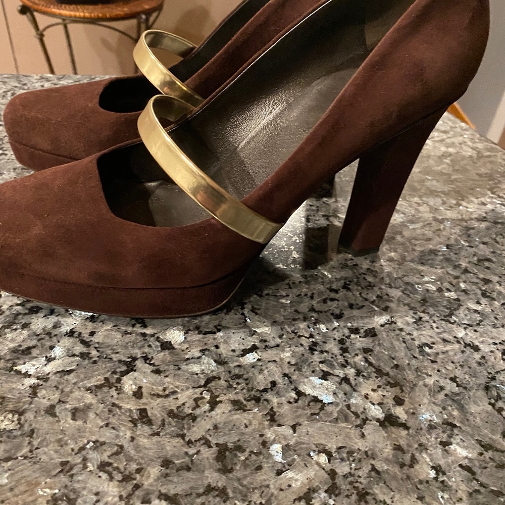 Gucci custom ordered pumps